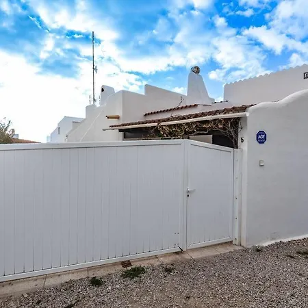 Modern Renovated Faro I, Free Wi-fi Villa