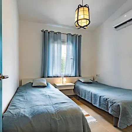 Modern Renovated Faro I, Free Wi-fi Вилла Калан-Бош