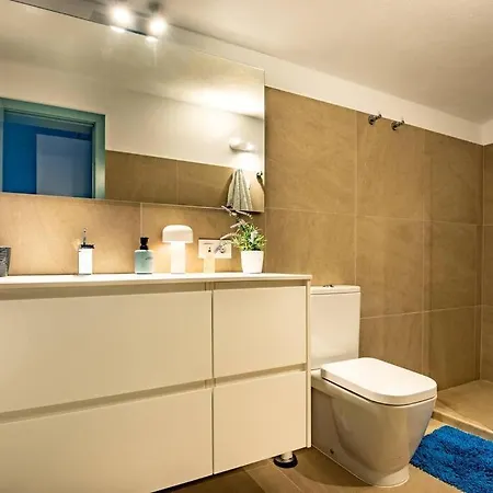 Modern Renovated Faro I, Free Wi-fi Вилла